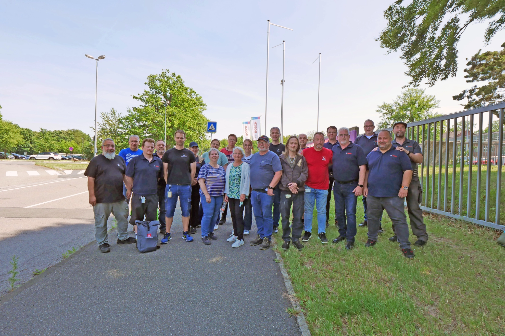 Gruppenbild der Vertraunesleute der IG Metall bei Bosch HiP.