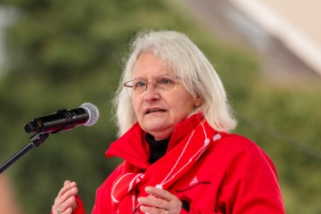 Karoline Kleinschmidt erklärt aus persönlichen Gründen ihren Rücktritt.