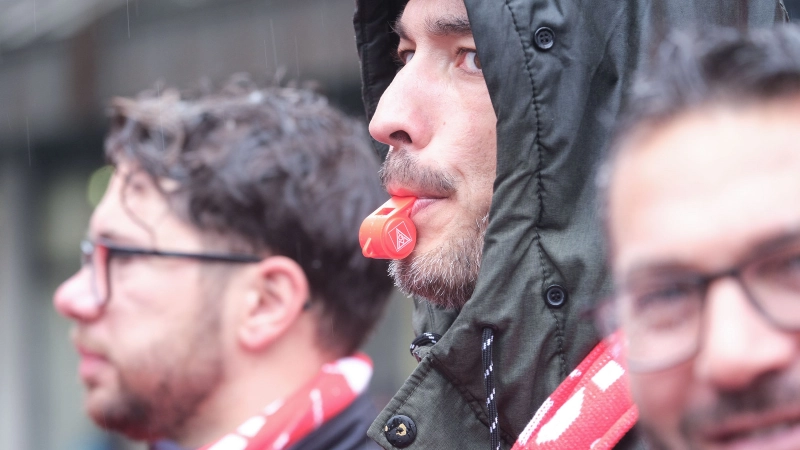 Warnstreik in Hildesheim am 11.11.2024 in Rahmen der Tarifrunde Metall- und Elektroindustrie