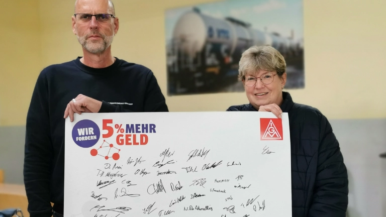 Unterschriftensammlung Tarifaktion "Zusammenhalt ist unsere Stärke!"